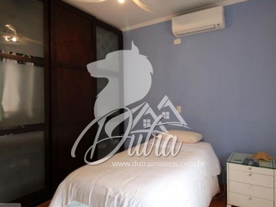 Casa de Condomínio Brooklin Paulista 266m² 04 Dormitórios 02 Suítes 3 Vagas