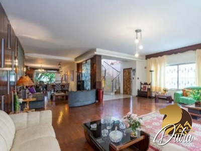 Padrão Jardim Paulistano 350m² 04 Dormitórios 01 Suítes 4 Vagas