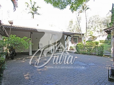 Casa Jardim marajoara Jardim Marajoara 450m² 03 Dormitórios 03 Suítes 6 Vagas