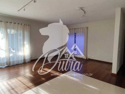 Padrão Moema 240m² 04 Dormitórios 02 Suítes 3 Vagas