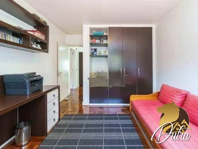 Padrão Chácara Monte Alegre 355m² 04 Dormitórios 02 Suítes 4 Vagas