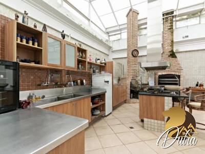 Padrão Jardim Paulista 800m² 04 Dormitórios 03 Suítes 10 Vagas