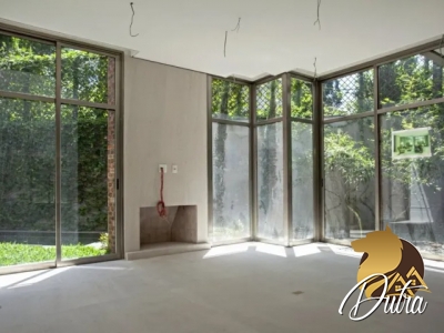 Padrão Jardim Europa 679m² 04 Dormitórios 04 Suítes 4 Vagas