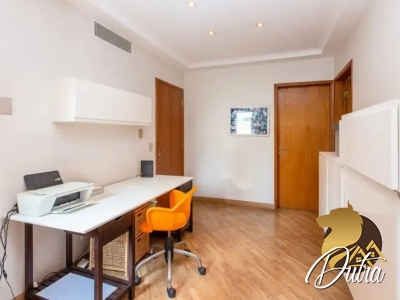 Auguste Rodin Vila Uberabinha 220m² 04 Dormitórios 03 Suítes 4 Vagas