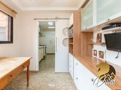 Auguste Rodin Vila Uberabinha 220m² 04 Dormitórios 03 Suítes 4 Vagas