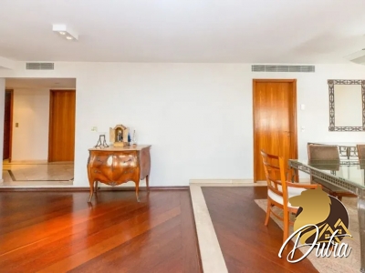 Auguste Rodin Vila Uberabinha 220m² 04 Dormitórios 03 Suítes 4 Vagas