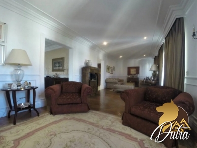 Edifício Saint Etienne Moema 360m² 04 Dormitórios 02 Suítes 6 Vagas