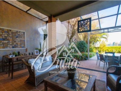 Padrão Cidade Jardim 250m² 04 Dormitórios 03 Suítes 3 Vagas