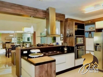 Casa de Condomínio Jardim Cordeiro 512m² 04 Dormitórios 04 Suítes 7 Vagas