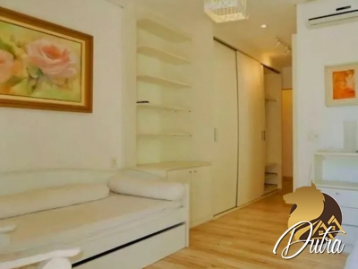 Casa de Condomínio Jardim Cordeiro 512m² 04 Dormitórios 04 Suítes 7 Vagas