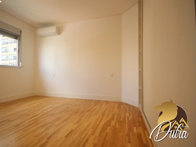 Golden Park Vila Uberabinha 244m² 04 Dormitórios 03 Suítes 3 Vagas