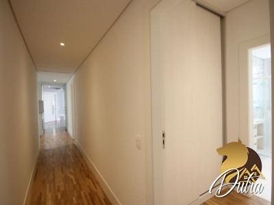 Golden Park Vila Uberabinha 244m² 04 Dormitórios 03 Suítes 3 Vagas