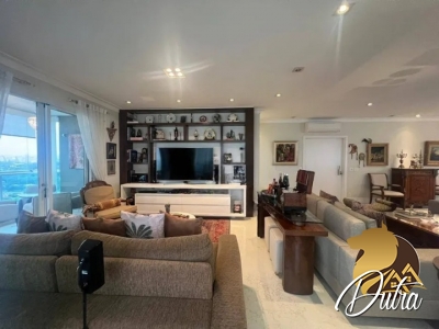 Edifício Claridge Moema 448m² 04 Dormitórios 04 Suítes 8 Vagas