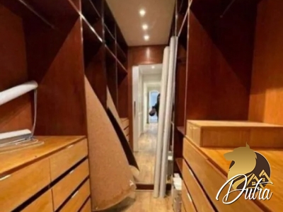 EDIFÍCIO ROSANA Itaim Bibi 198m² 04 Dormitórios 01 Suítes 2 Vagas