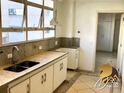 EDIFÍCIO ROSANA Itaim Bibi 198m² 04 Dormitórios 01 Suítes 2 Vagas