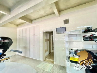 Padrão Interlagos 1182m² 04 Dormitórios 04 Suítes 6 Vagas