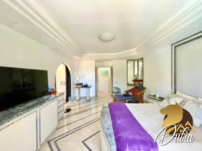 Padrão Interlagos 1182m² 04 Dormitórios 04 Suítes 6 Vagas