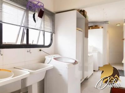 Edifício Adriana Aclimação 240m² 04 Dormitórios 02 Suítes 3 Vagas