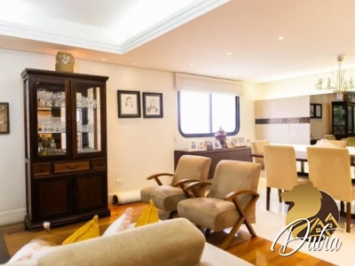 Edifício Adriana Aclimação 240m² 04 Dormitórios 02 Suítes 3 Vagas