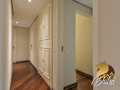 Parque dos Jerivás Moema 227m² 04 Dormitórios 02 Suítes 3 Vagas